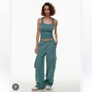 ARITZIA SET: Cozy fleece perfect hoodie & cozy fleece mega cargo sweatpant